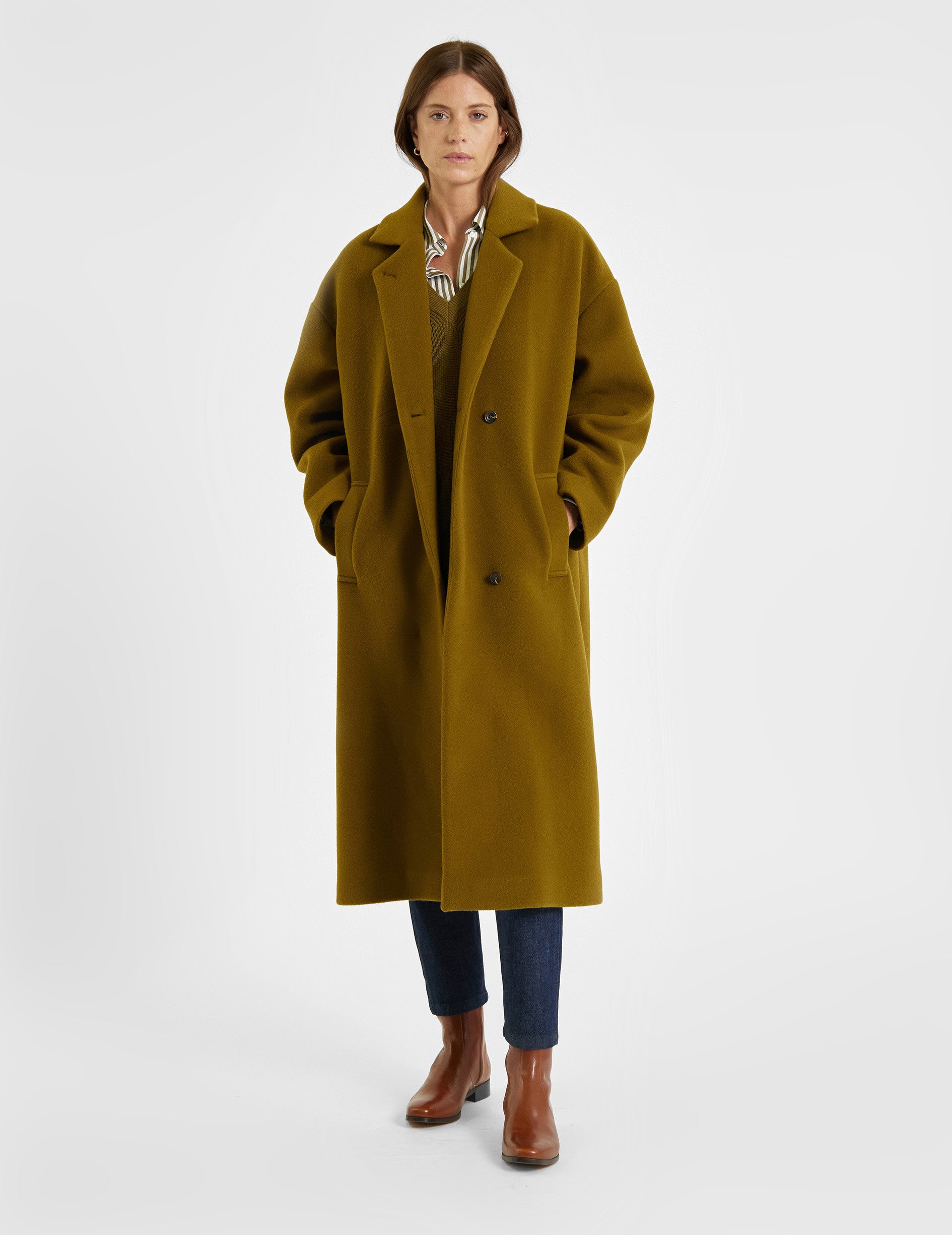 Manteau Eymée en drap de laine vert olive