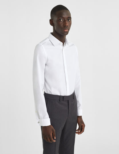 Fitted white concealed throat shirt